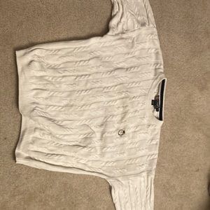 Hey guys I’m selling my old sweaters beautiful colors coming in green,tan, white